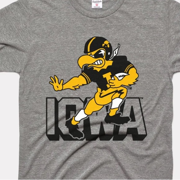 NEW Charlie Hustle Iowa Hawkeye Football Stiff Arm T-Shirt in Vintage Grey - Picture 2 of 5